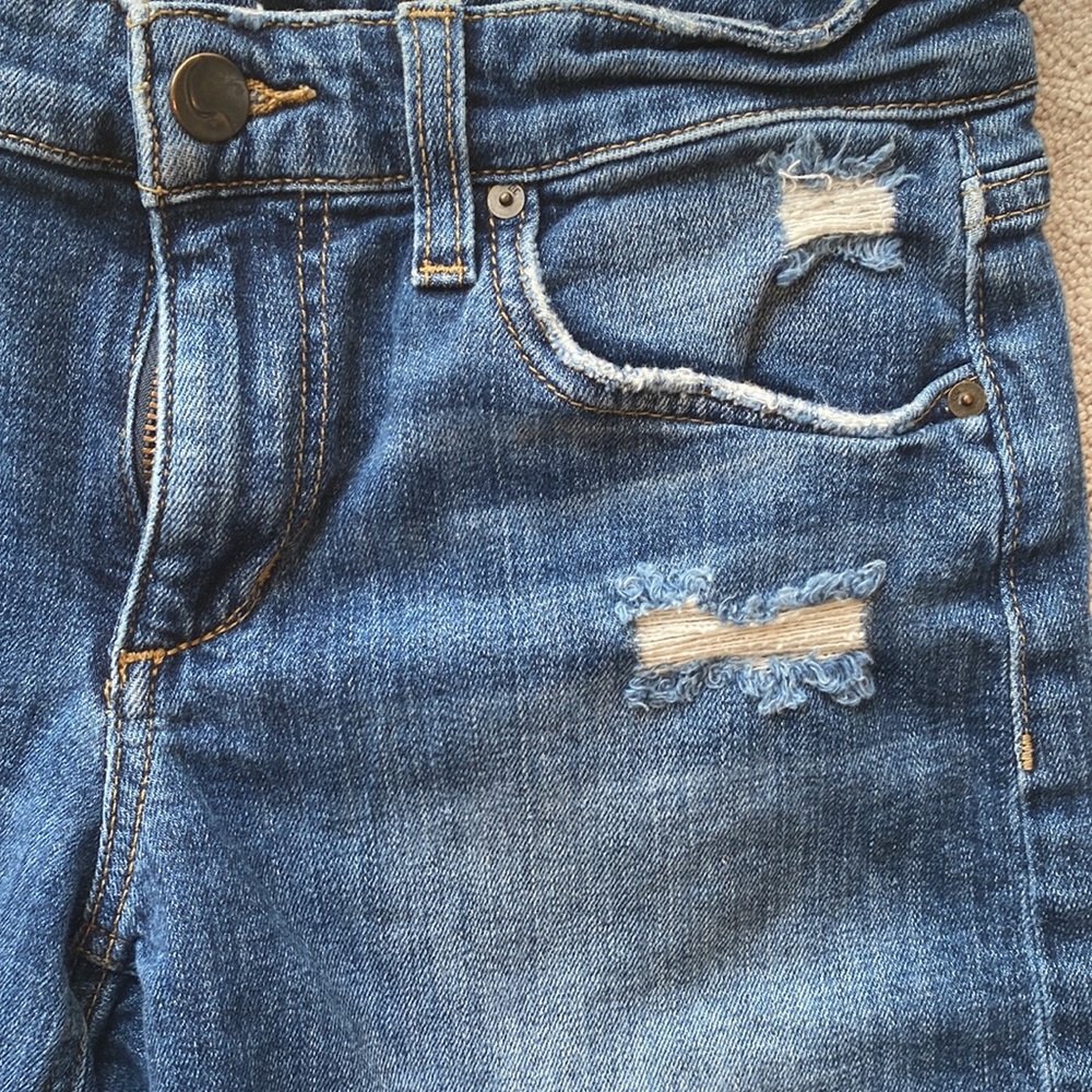 Joe’s Jeans  shorts. - Picture 3 of 7